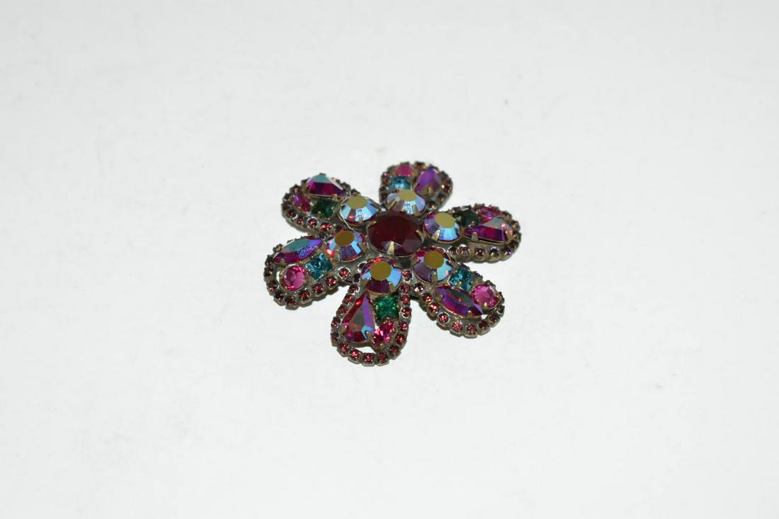 Vintage sorrelli Rhinestone flower Brooch (1 of 4)
