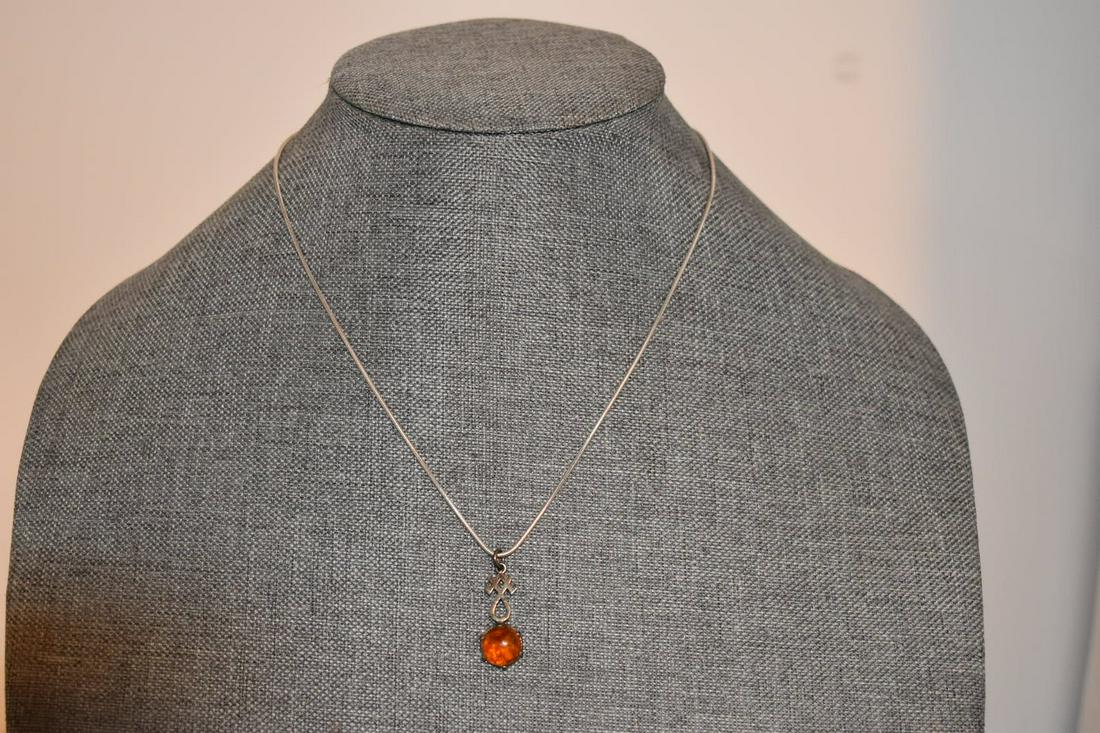 Vintage Baltic Amber and Sterling Silver pendant (1 of 3)