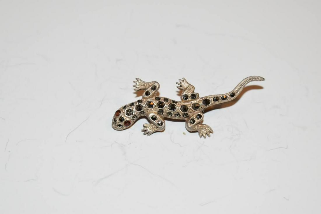 Vintage Sterling Silver Lizard Marcasite Brooch: Vintage Sterling Silver Lizard Marcasite Brooch Please view all photos as they are part of the description and condition of this Item, Feel free to contact me with questions or picture requests! Used 