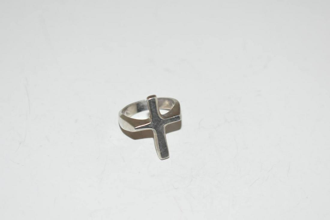 Vintage Sterling Silver Cross Ring sz 8" (1 of 4)
