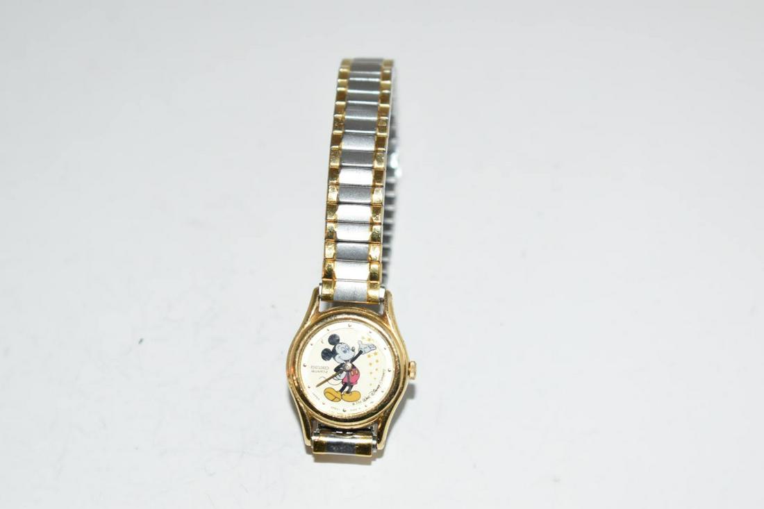 Vintage Women Seiko Disney Mickey Watch 0089 working!!!: Vintage Women Seiko Disney Mickey Watch 0089 working!!! Please view all photos as they are part of the description and condition of this Item, Feel free to contact me with questions or picture request