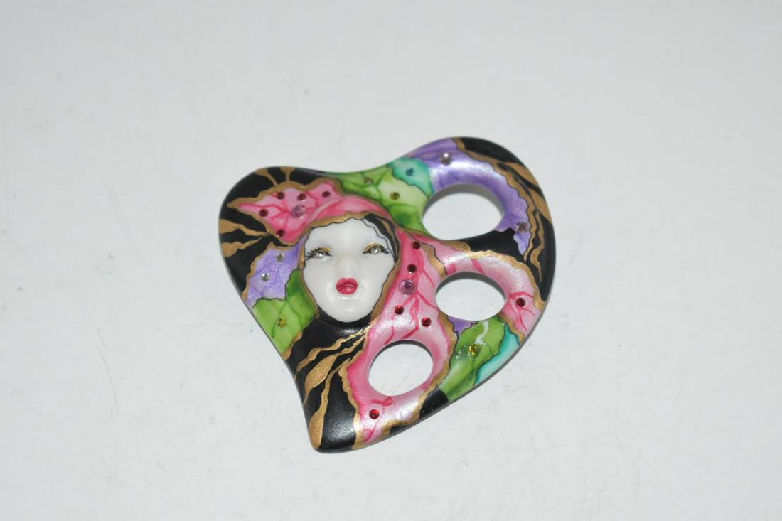 Beautiful Vintage Ceramic Lady Colorful Brooch 2 1/2" (1 of 3)