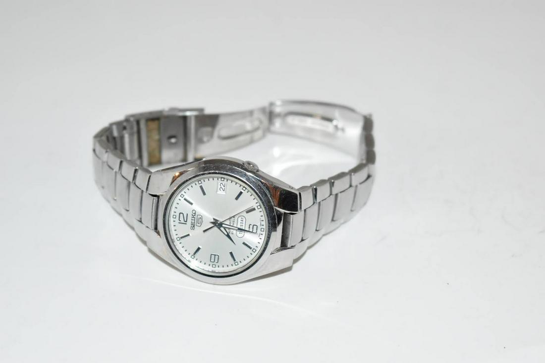 Seiko 5 Watch Automatic 21 Jewels Works Great Like New