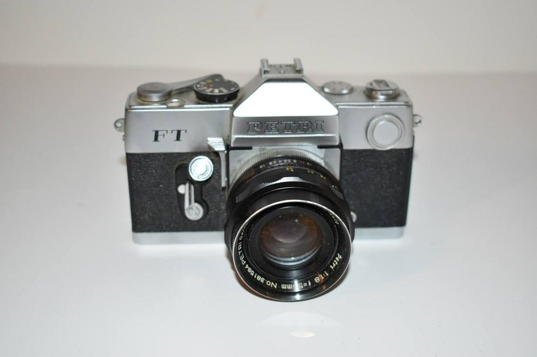 Vintage Petri FT 35mm SLR Camera & Case Very Good Condition (1 of 5)