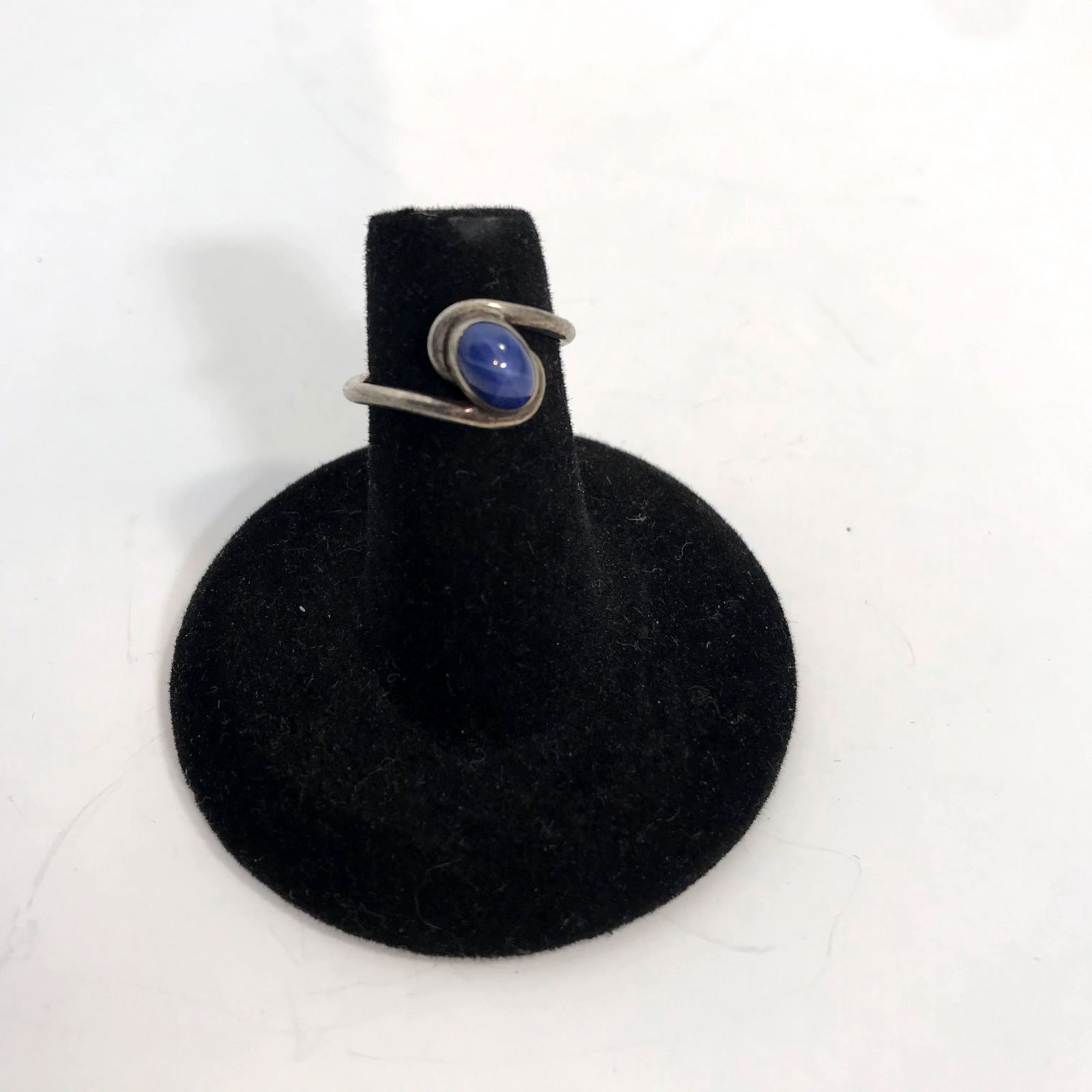 Vintage sterling silver blue stone ring 4.8 (1 of 5)