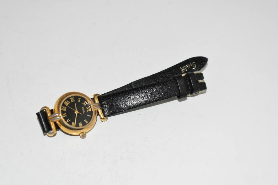 Vintage Fossil Womans Watch Works: Vintage Fossil Womans Watch Works Please view all photos as they are part of the description and condition of this Item, Feel free to contact me with questions or picture requests! Used Item AS IS