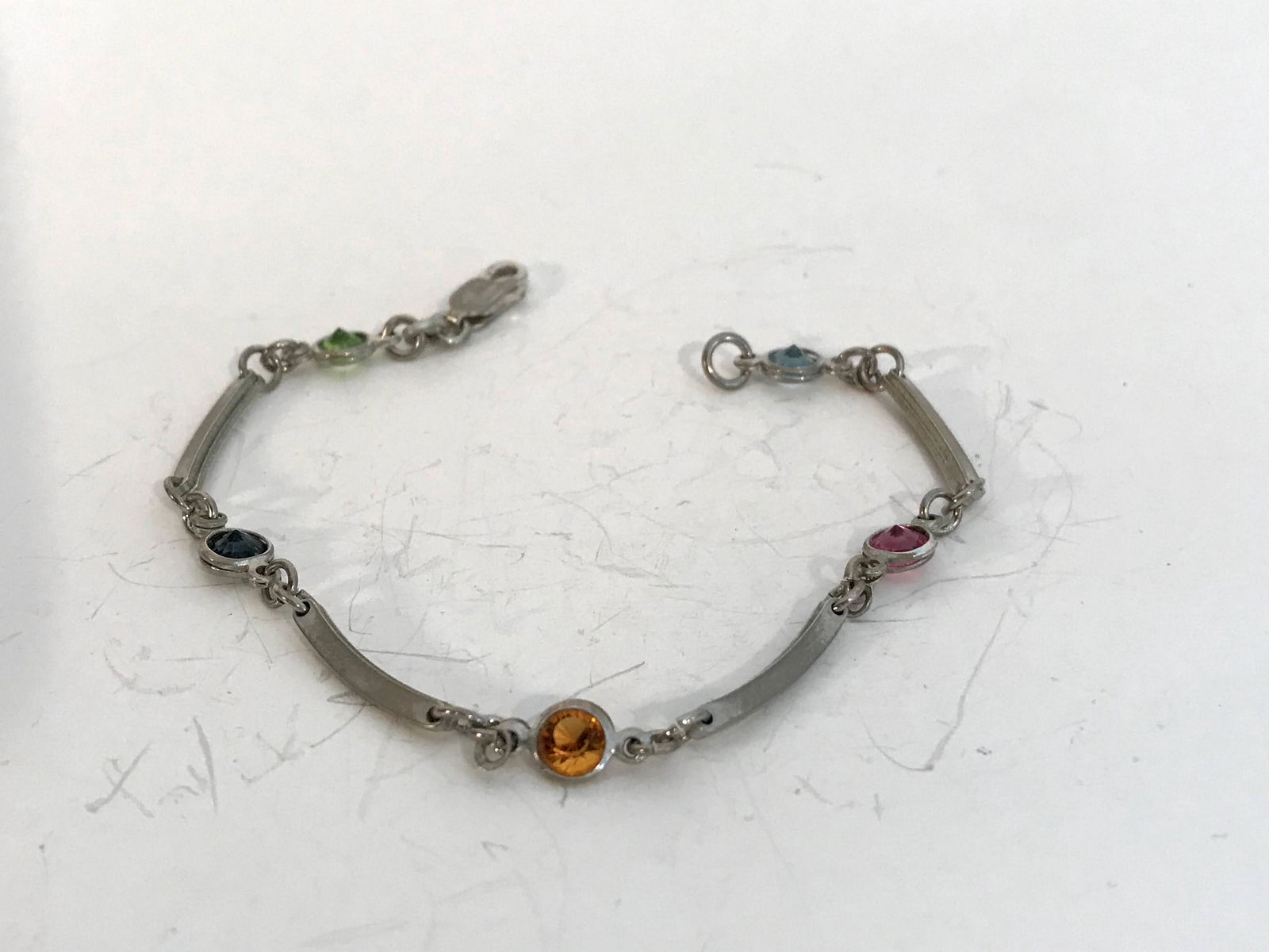 Vintage Sterling Silver Colorful Stone Bracelet 7": Vintage Sterling Silver Colorful Stone Bracelet 7" Please view all photos as they are part of the description and condition of this Item, Feel free to contact me with questions or picture requests! Us