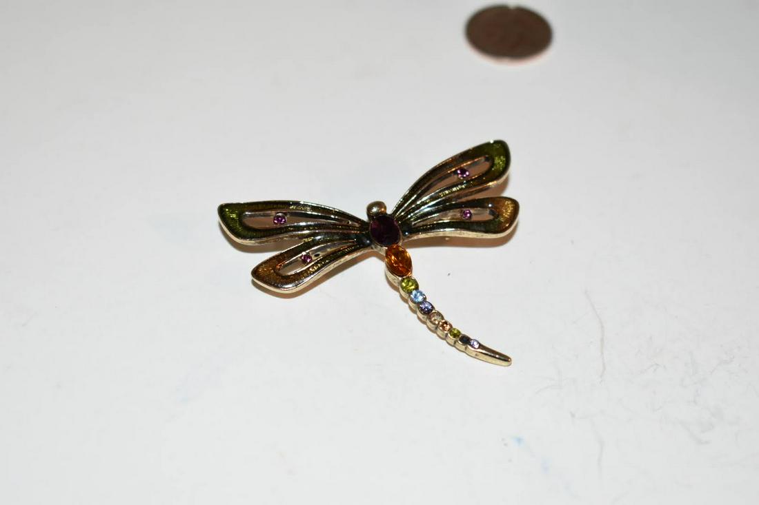 Vintage Monet Rhinestone Dragonfly Brooch: Vintage Monet Rhinestone Dragonfly Brooch Please view all photos as they are part of the description and condition of this Item, Feel free to contact me with questions or picture requests! Used Item A