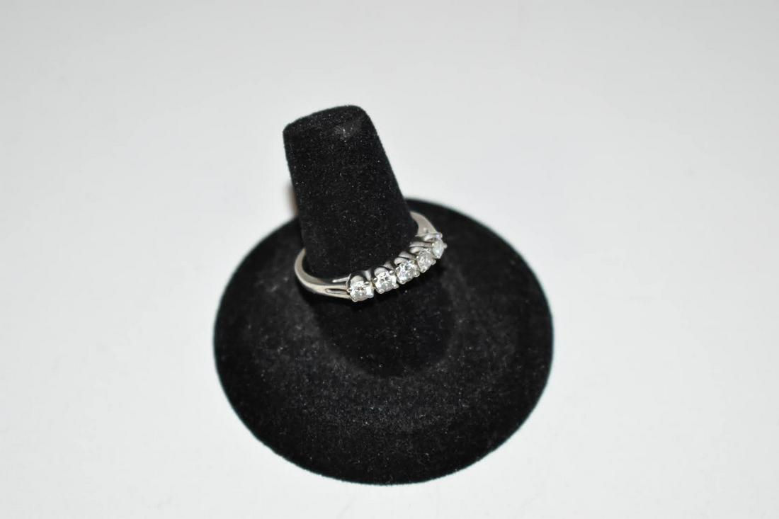 Vintage Sterling Silver Rhinestone Ring sz 8 (1 of 4)