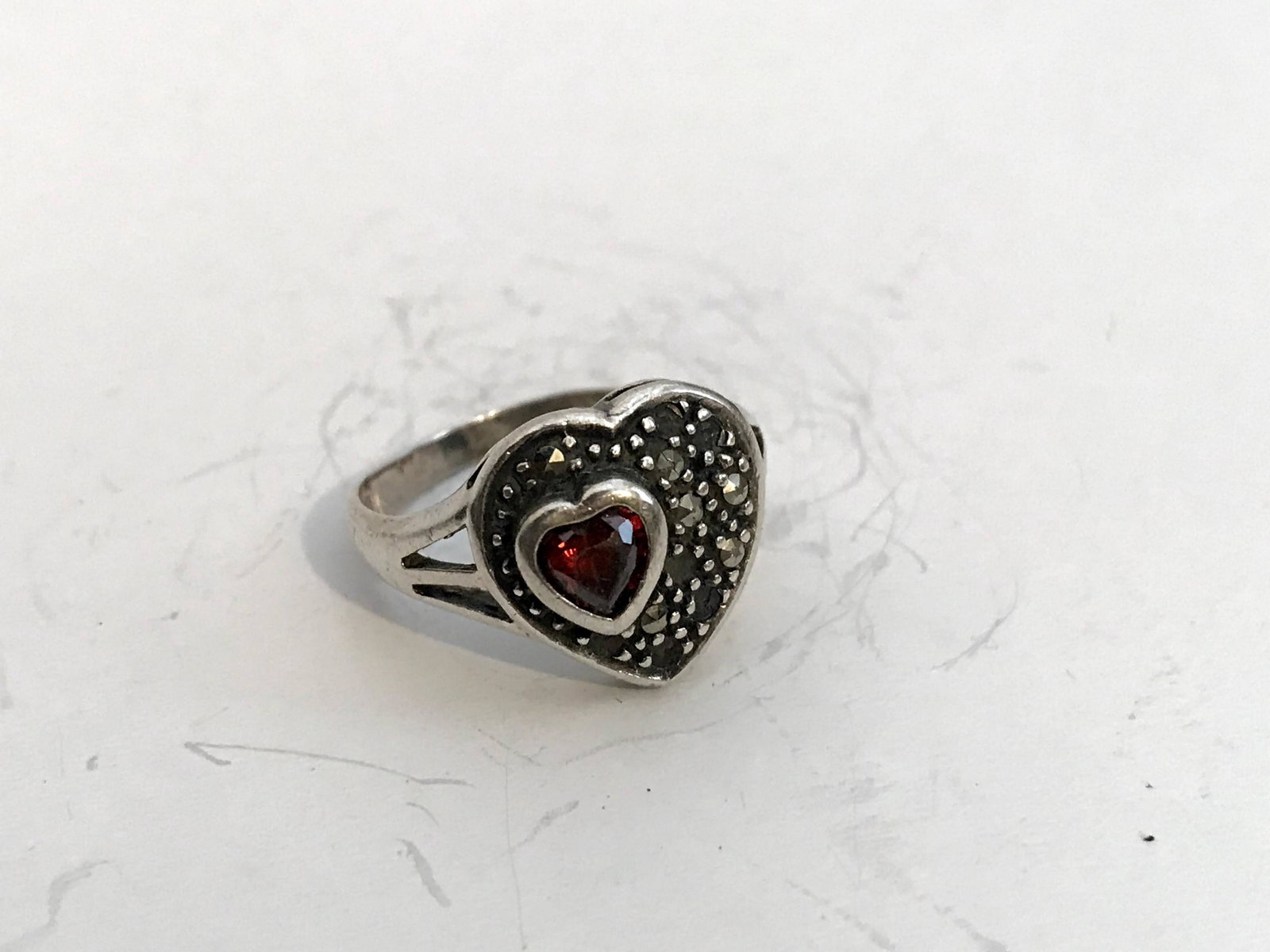 Vintage Sterling Silver Marcasite Ring 6: Vintage Sterling Silver Marcasite Ring 7 Please view all photos as they are part of the description and condition of this Item, Feel free to contact me with questions or picture requests! Used Item AS