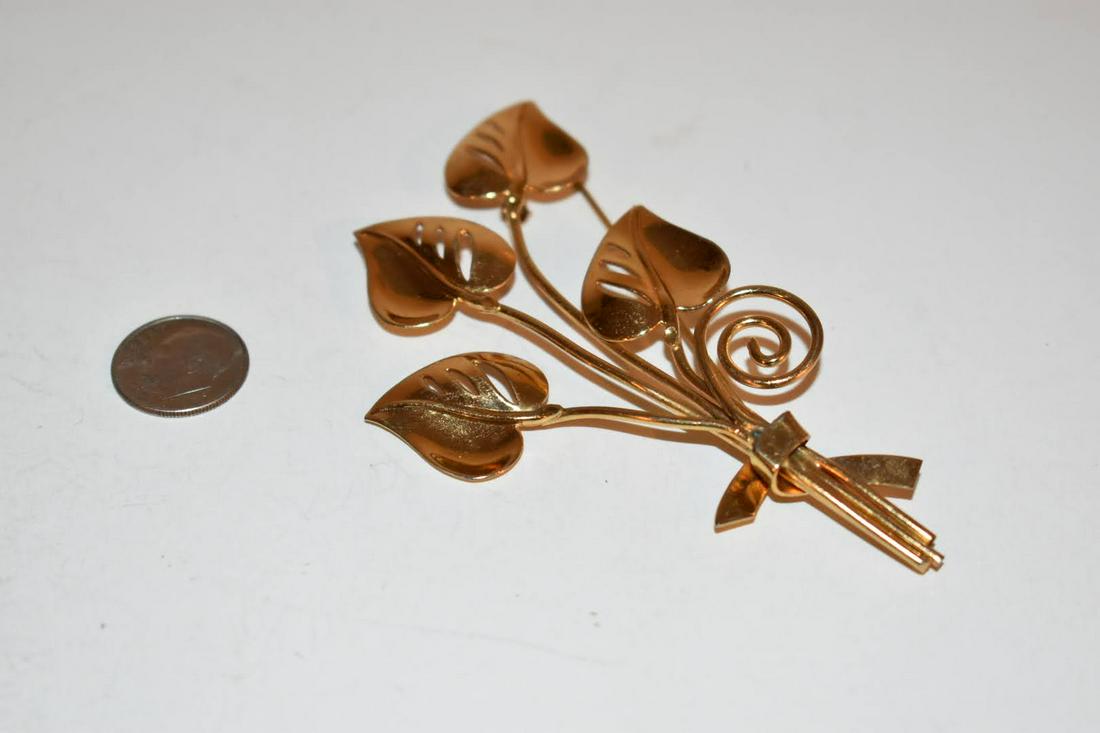 vintage coro goldtone leaf brooch 4 inches (1 of 3)