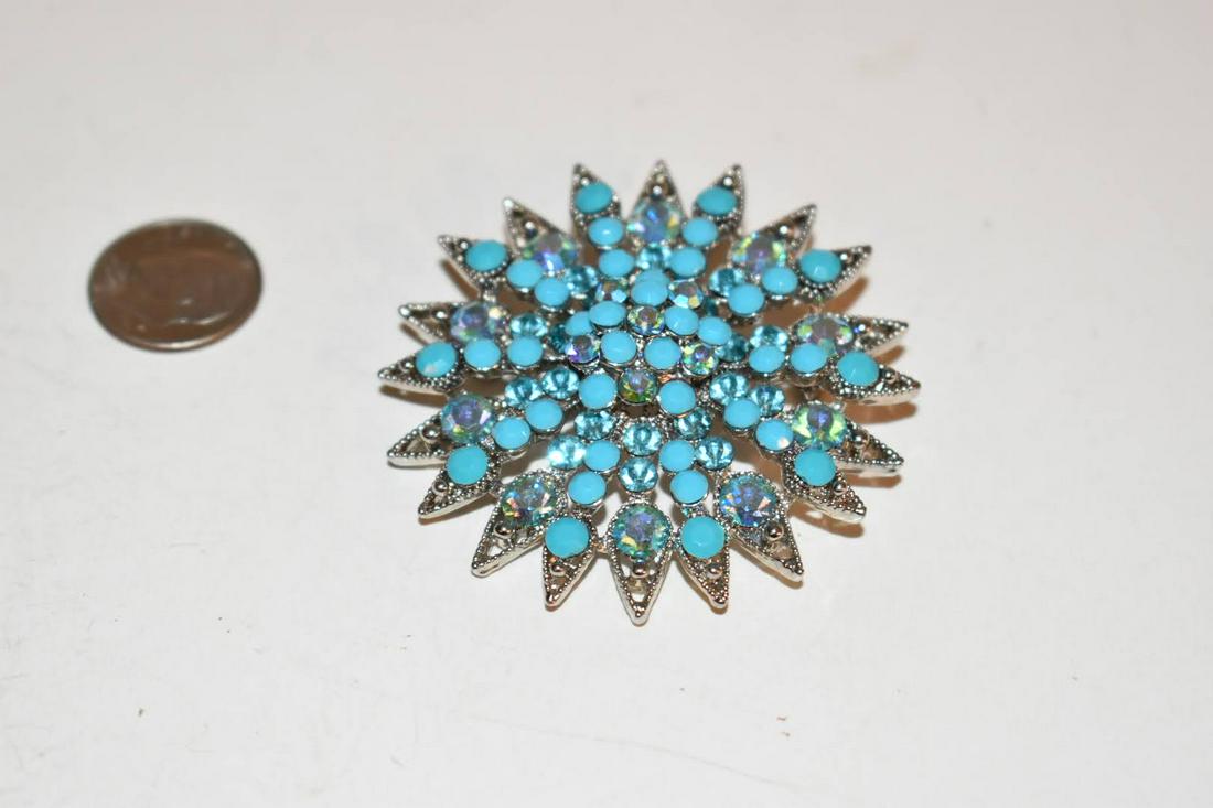 Vintage Turquoise style flower Brooch 2 inches (1 of 3)