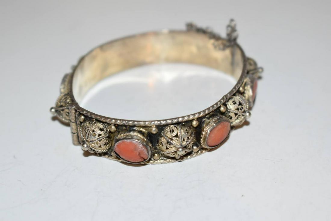 Vintage Sterling Silver Tourmaline Filigree Bracelet 7 inch: Vintage Sterling Silver Tourmaline Filigree Bracelet 7 inch Please view all photos as they are part of the description and condition of this Item, Feel free to contact me with questions or picture req