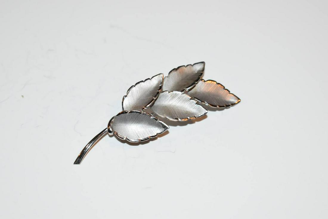 Vintage Sterling Silver Leaf Brooch (1 of 4)