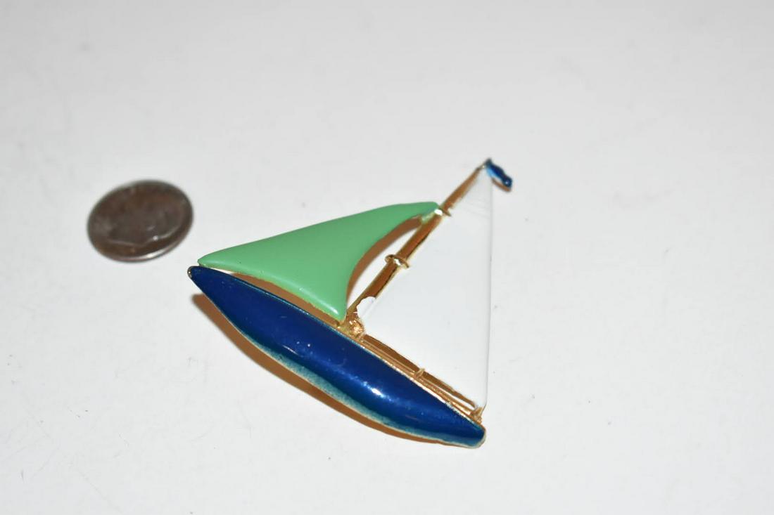 Vintage enamel sail boat Brooch 2 1/8 inch: Vintage enamel sail boat Brooch 2 1/8 inch Please view all photos as they are part of the description and condition of this Item, Feel free to contact me with questions or picture requests! Used Item 