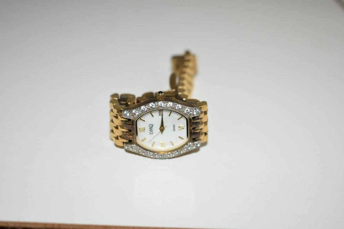 Ladies DMQ Watch Gold Tone Rhinestone QUARTZ Swiss (1 of 4)