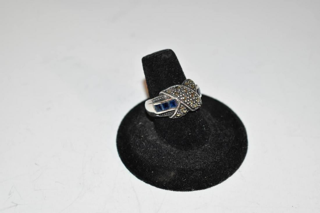 Vintage Marcasite Sterling Silver Ring sz 7.8: Vintage Marcasite Sterling Silver Ring sz 7.8 Please view all photos as they are part of the description and condition of this Item, Feel free to contact me with questions or picture requests! Used It