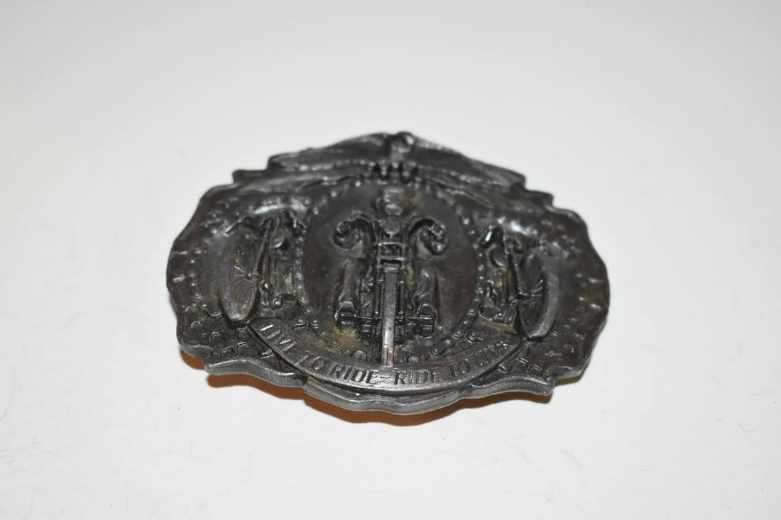 Vintage Bergamot Belt Buckle Live To Ride.: Vintage Bergamot Belt Buckle Live To Ride. Please view all photos as they are part of the description and condition of this Item, Feel free to contact me with questions or picture requests! Used Item 