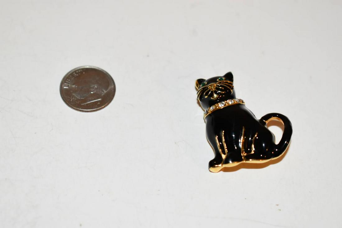 Vintage MONET Signed Black Cat Figural Brooch Pin - Enamel Rhinestone: Vintage MONET Signed Black Cat Figural Brooch Pin - Enamel Rhinestone Please view all photos as they are part of the description and condition of this Item, Feel free to contact me with questions or p
