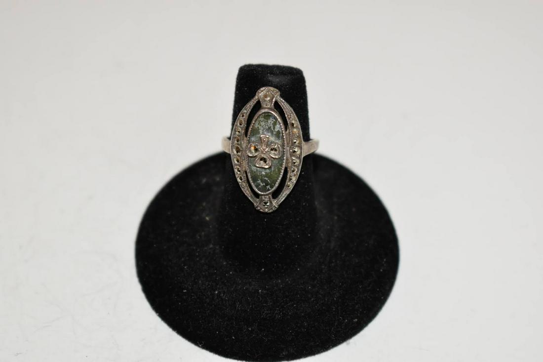 Vintage Sterling Silver Marcasite clover Ring 6: Vintage Sterling Silver Marcasite clover Ring 6 Please view all photos as they are part of the description and condition of this Item, Feel free to contact me with questions or picture requests! Used 