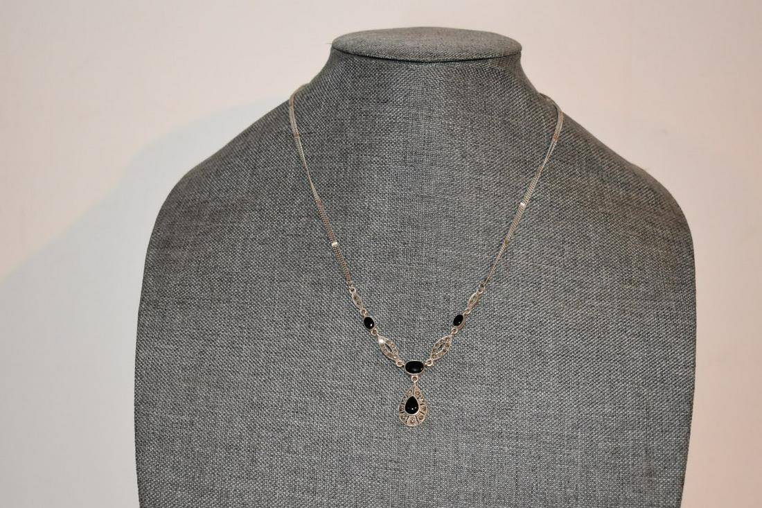 Vintage Sterling Silver marcasite onyx necklace 20 in: Vintage Sterling Silver marcasite onyx necklace 20 in Please view all photos as they are part of the description and condition of this Item, Feel free to contact me with questions or picture requests!