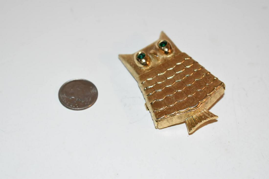 Vintage AVON Gold-Tone Owl Perfume Locket Brooch Pin w/ Green Eyes: Vintage AVON Gold-Tone Owl Perfume Locket Brooch Pin w/ Green Eyes Please view all photos as they are part of the description and condition of this Item, Feel free to contact me with questions or pict