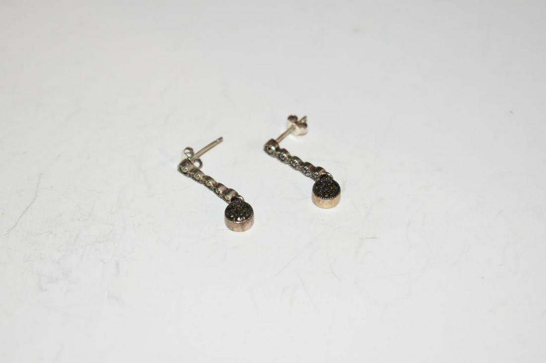 Vintage Sterling Silver Marcasite Earrings: Vintage Sterling Silver Marcasite Earrings Please view all photos as they are part of the description and condition of this Item, Feel free to contact me with questions or picture requests! Used Item 