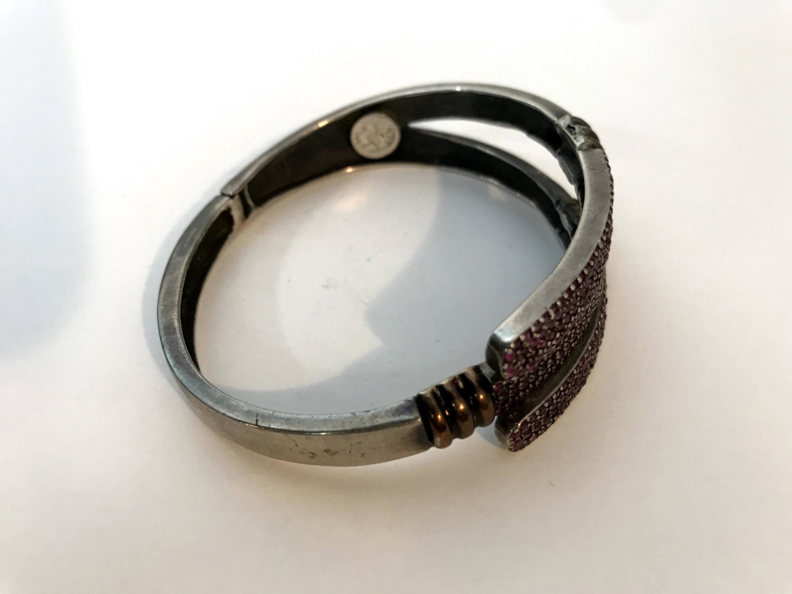 Antique Natural RUBY Sterling Silver Solid Bracelet 2: Antique Natural RUBY Sterling Silver Solid Bracelet 2 1/2" Missing 2 small stones Please view all photos as they are part of the description and condition of this Item, Feel free to contact me with qu