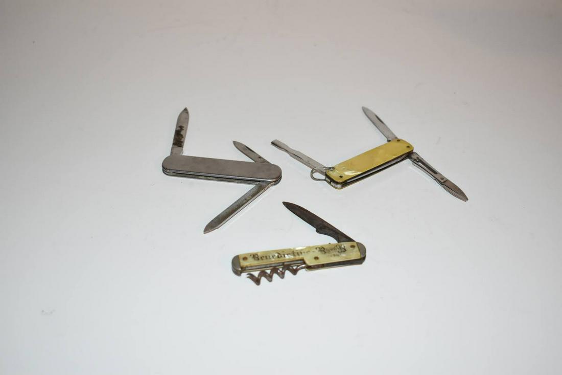 Vintage Lot of Three Pocket Knifes Victorinox, Camco, inter (1 of 3)