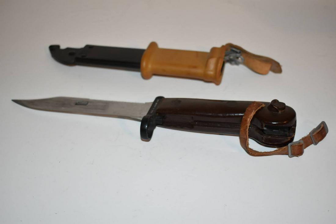 Vintage Military Bayonet Fighting Knife with sheath (1 of 4)