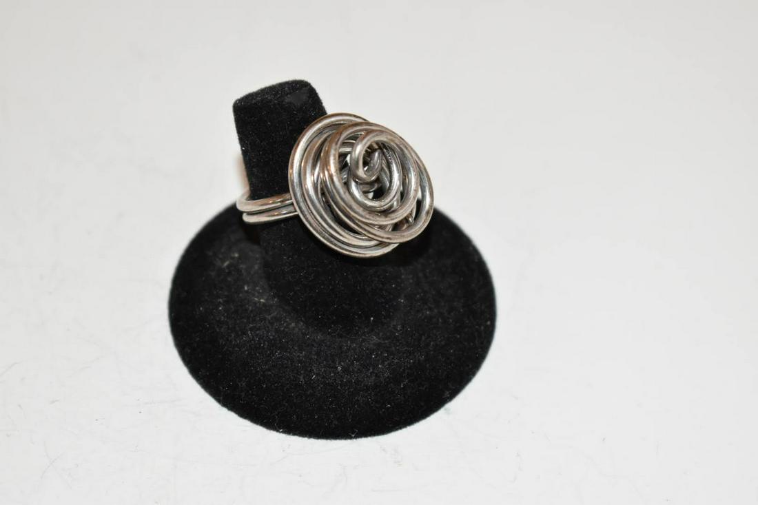 Vintage Large Sterling Silver Ring 7 (1 of 3)