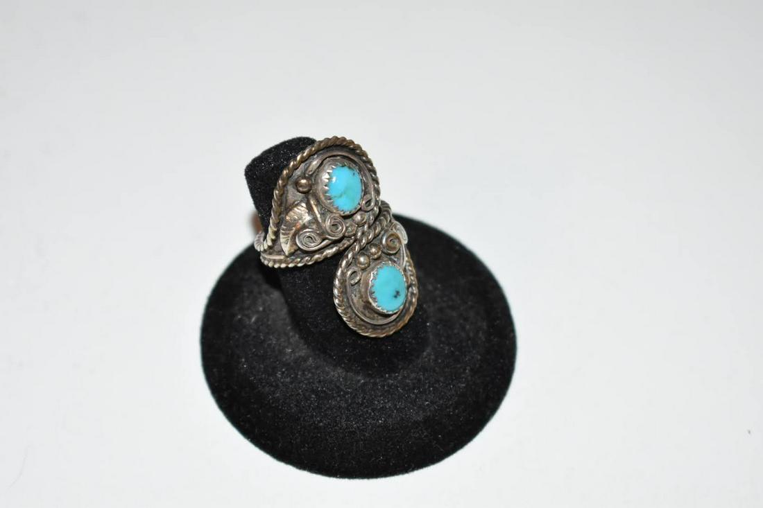 Vintage Navajo Turquoise Sterling silver ring sz 7 (1 of 5)