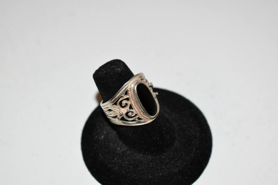 Vintage Sterling Silver Onyx Ring sz 7 (1 of 5)
