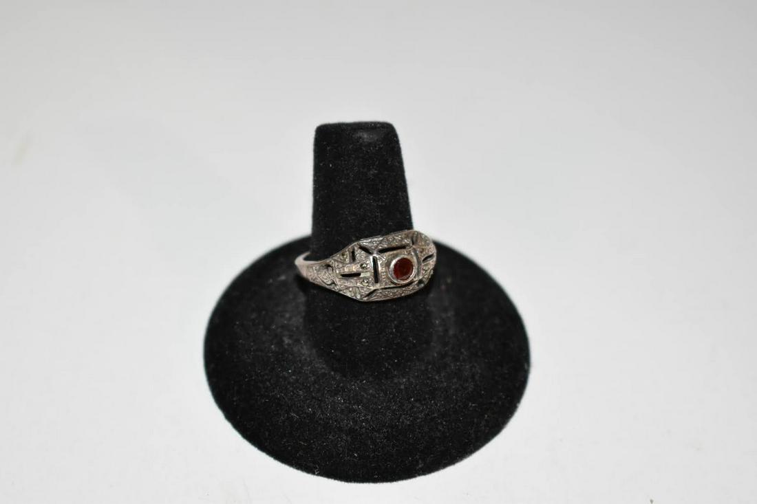 Vintage Sterling Silver Marcasite Ring 8 sz: Vintage Sterling Silver Marcasite Ring 8 sz Please view all photos as they are part of the description and condition of this Item, Feel free to contact me with questions or picture requests! Used Item