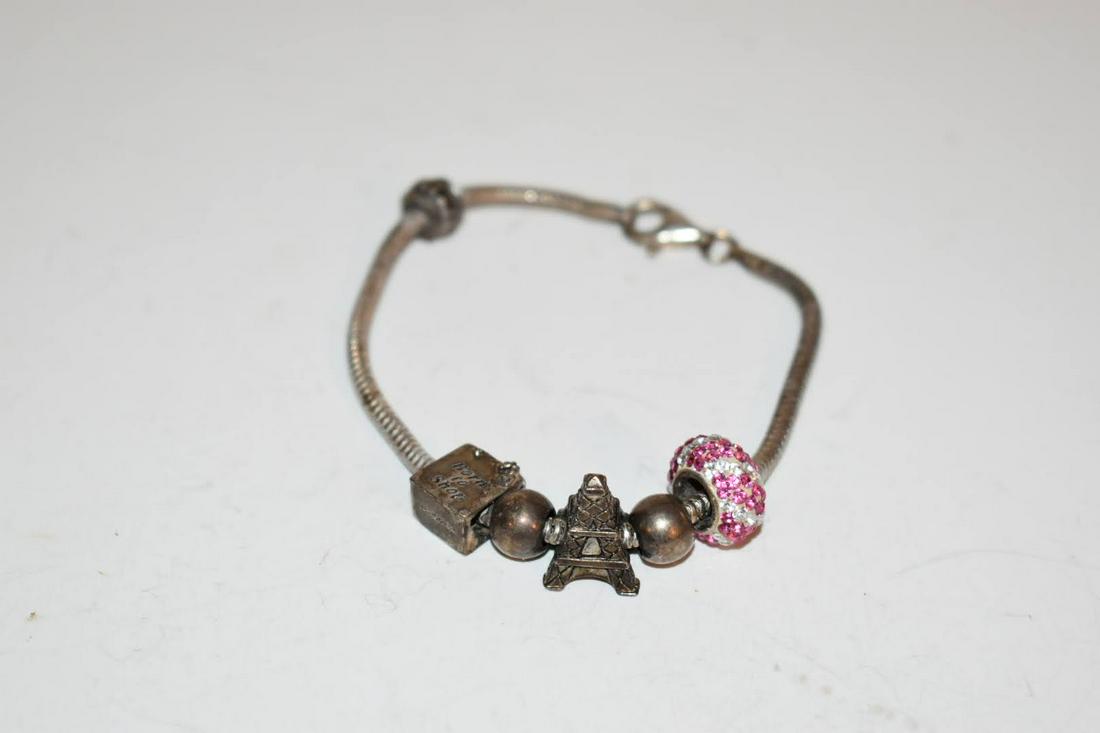 Vintage Sterling Silver Charm Bracelet 7": Vintage Sterling Silver Charm Bracelet 7" Please view all photos as they are part of the description and condition of this Item, Feel free to contact me with questions or picture requests! Used Item A