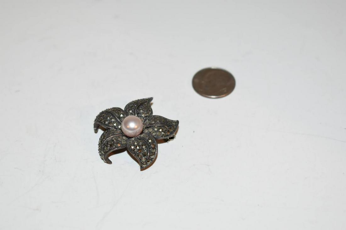 Vintage Sterling Silver JJ Marcasite flower Brooch: Vintage Sterling Silver JJ Marcasite flower Brooch Please view all photos as they are part of the description and condition of this Item, Feel free to contact me with questions or picture requests! Us
