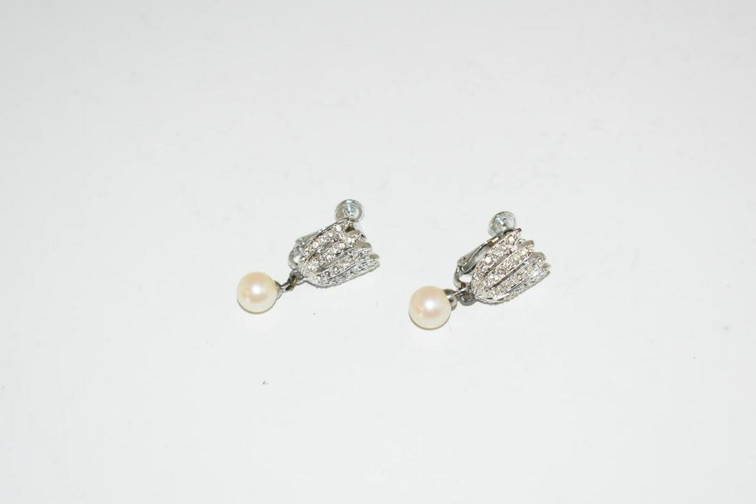 Vintage Silvertone Rhinestone Pearl Earrings (1 of 4)
