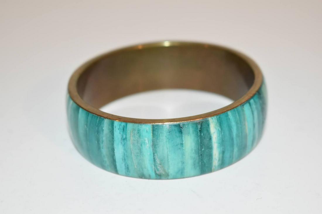 Vintage African Malachite Inlaid Brass Bangle Bracelet: Vintage African Malachite Inlaid Brass Bangle Bracelet Please view all photos as they are part of the description and condition of this Item, Feel free to contact me with questions or picture requests