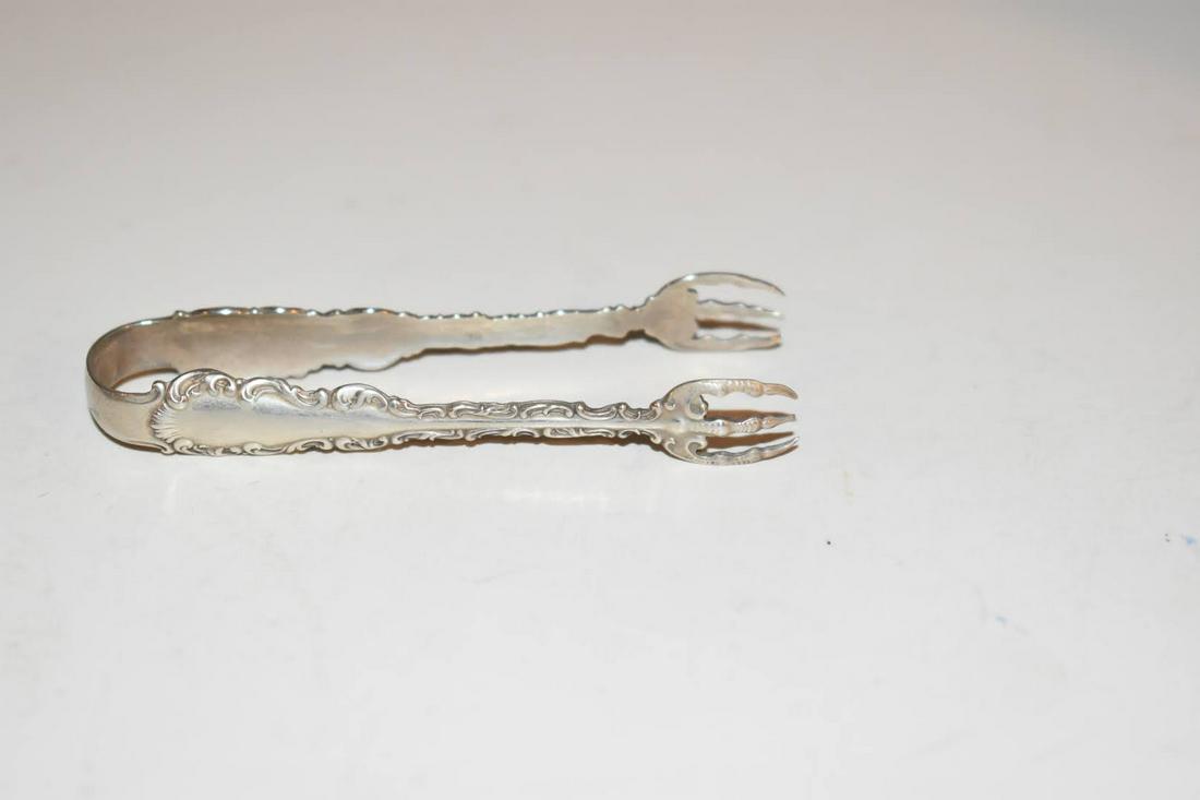 Vintage 1891 Sterling Silver Sandwich Sugar Tongs: Vintage 1891 Sterling Silver Sandwich Sugar Tongs Please view all photos as they are part of the description and condition of this Item, Feel free to contact me with questions or picture requests! Use