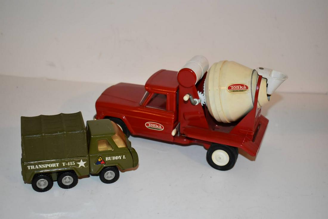 Vintage Tonka Toy Cement Truck & Buddy L Truck: Vintage Tonka Toy Cement Truck & Buddy L Truck Please view all photos as they are part of the description and condition of this Item, Feel free to contact me with questions or picture requests! Used I