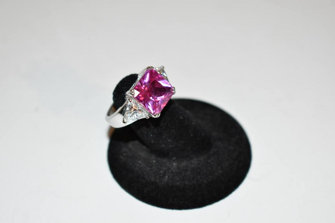 Vintage Sterling Silver Ruby Ring sz 9: Vintage Sterling Silver Ruby Ring sz 9 Please view all photos as they are part of the description and condition of this Item, Feel free to contact me with questions or picture requests! Used Item AS I