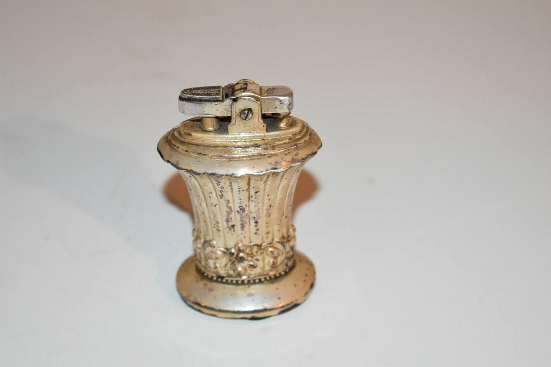 Vintage Ronson Newport Silver Plate ornate Table Lighter (1 of 5)