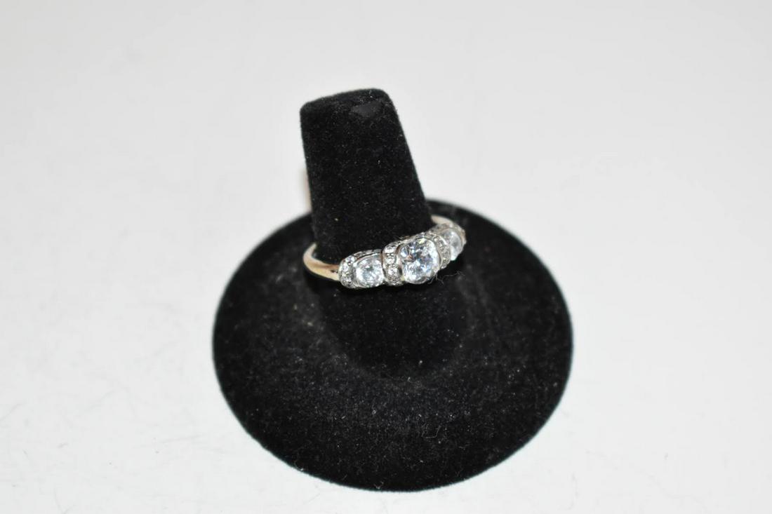 Vintage Sterling Silver Rhinestone Ring sz 8 (1 of 3)
