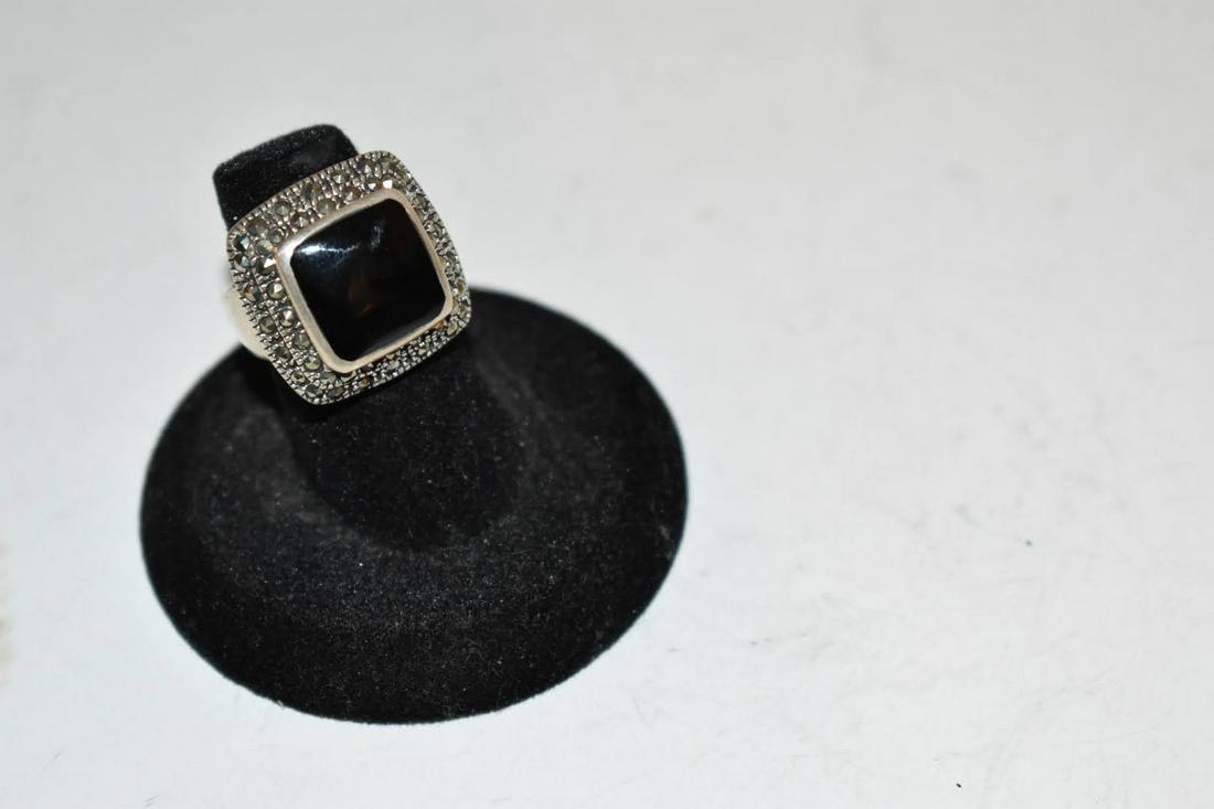 Vintage Sterling Silver marcasite Ring sz 5.5: Vintage Sterling Silver marcasite Ring sz 5.5 Please view all photos as they are part of the description and condition of this Item, Feel free to contact me with questions or picture requests! Used It