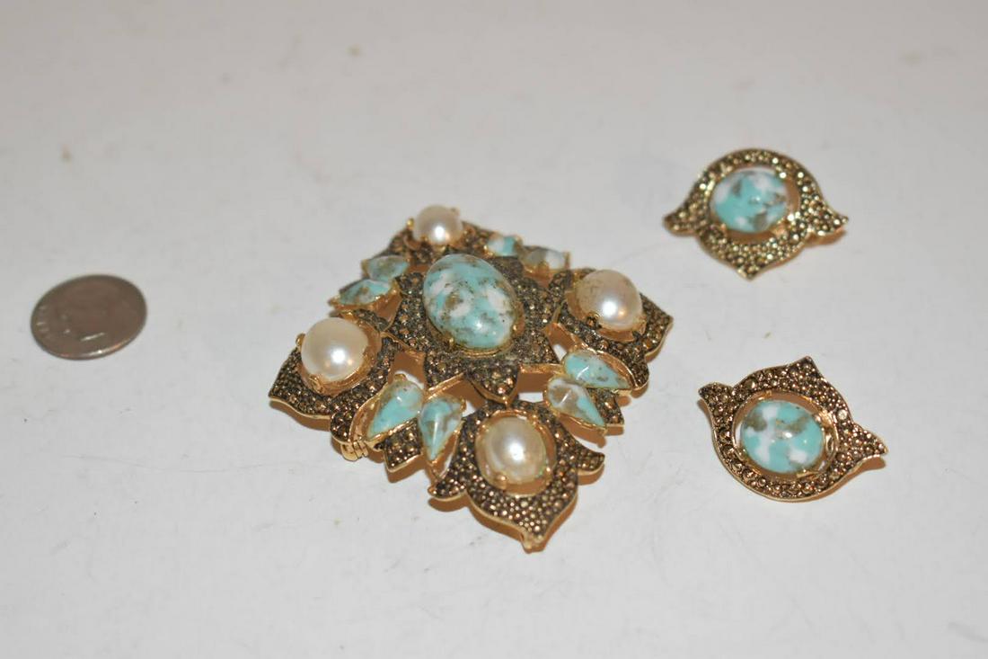 Vtg signed Sarah Coventry Blue Marbled Stone and Pearl Brooch & Earrings Set (1 of 4)