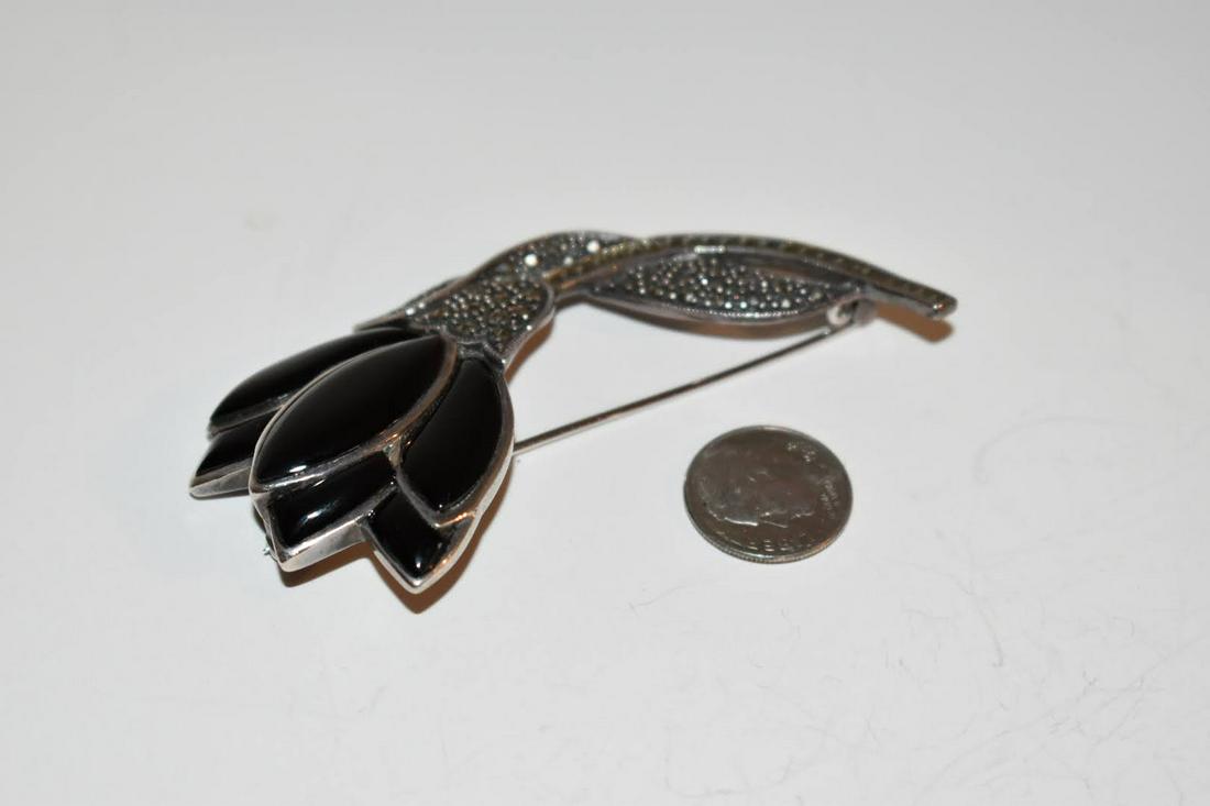 Vintage Sterling Silver Large Marcasite Onyx Flower Brooch: Vintage Sterling Silver Large Marcasite Onyx Flower Brooch Please view all photos as they are part of the description and condition of this Item, Feel free to contact me with questions or picture requ