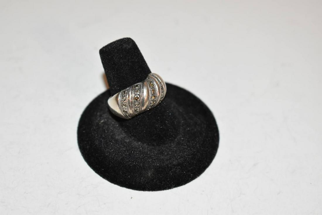 Vintage Sterling Silver Marcasite Ring sz 7.5: Vintage Sterling Silver Marcasite Ring sz 7.5 Please view all photos as they are part of the description and condition of this Item, Feel free to contact me with questions or picture requests! Used It
