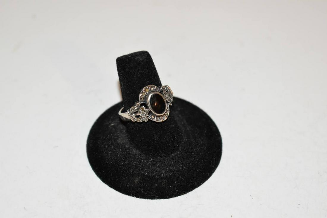 Vintage Sterling Silver Marcasite Onyx Ring sz 7.5: Vintage Sterling Silver Marcasite Onyx Ring sz 7.5 Please view all photos as they are part of the description and condition of this Item, Feel free to contact me with questions or picture requests! Us