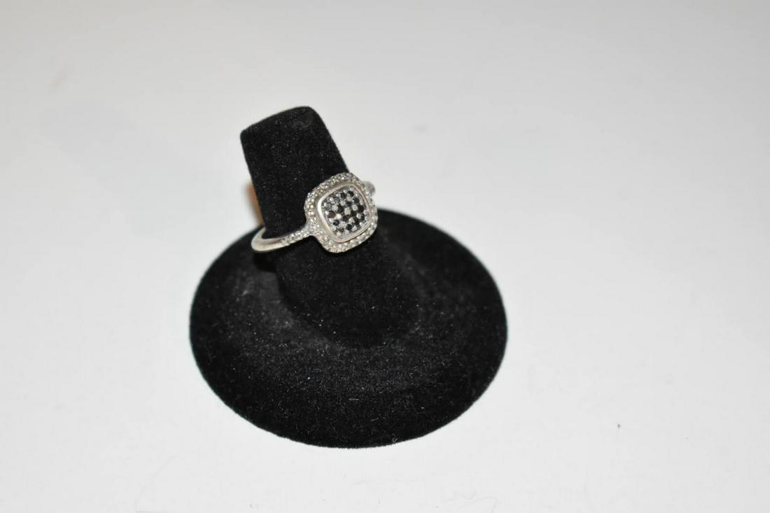Vintage Sterling Silver Marcasite Ring 6.7 sz: Vintage Sterling Silver Marcasite Ring 6.7 sz Please view all photos as they are part of the description and condition of this Item, Feel free to contact me with questions or picture requests! Used It