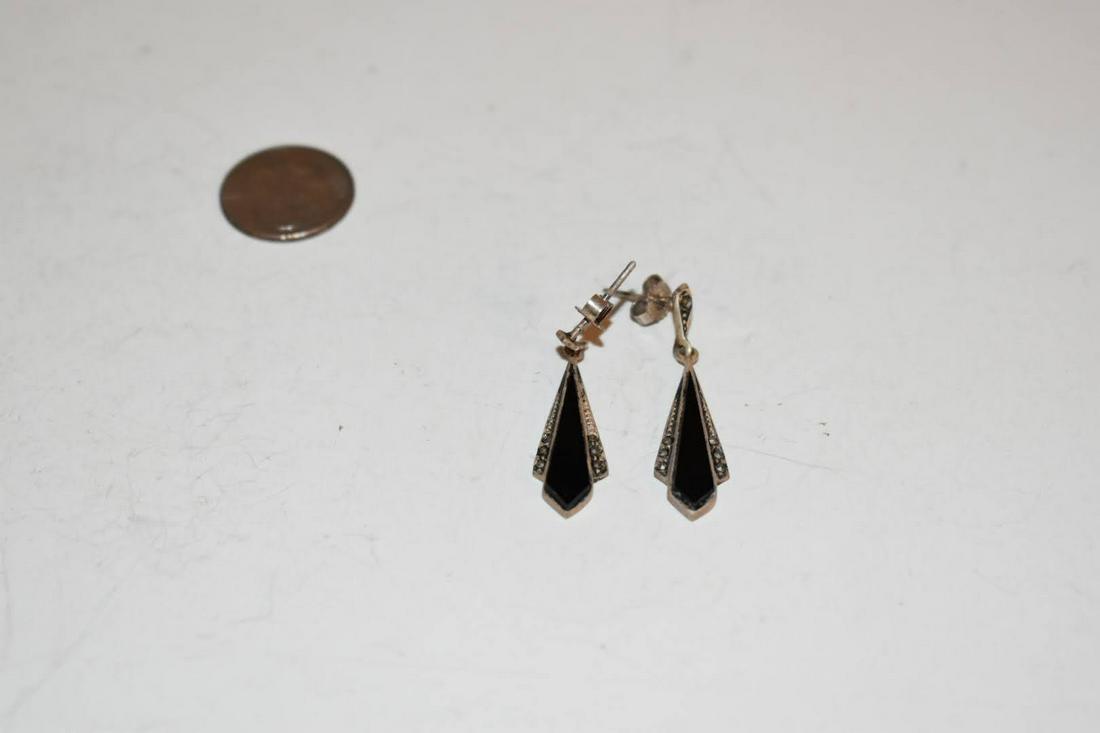 Vintage Sterling Silver Marcasite onyx Earrings: Vintage Sterling Silver Marcasite onyx Earrings Please view all photos as they are part of the description and condition of this Item, Feel free to contact me with questions or picture requests! Used 